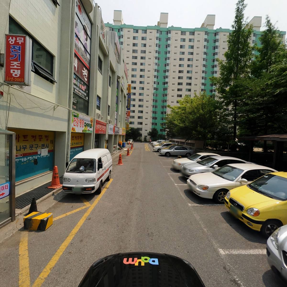 샐러바웃 상무점_4