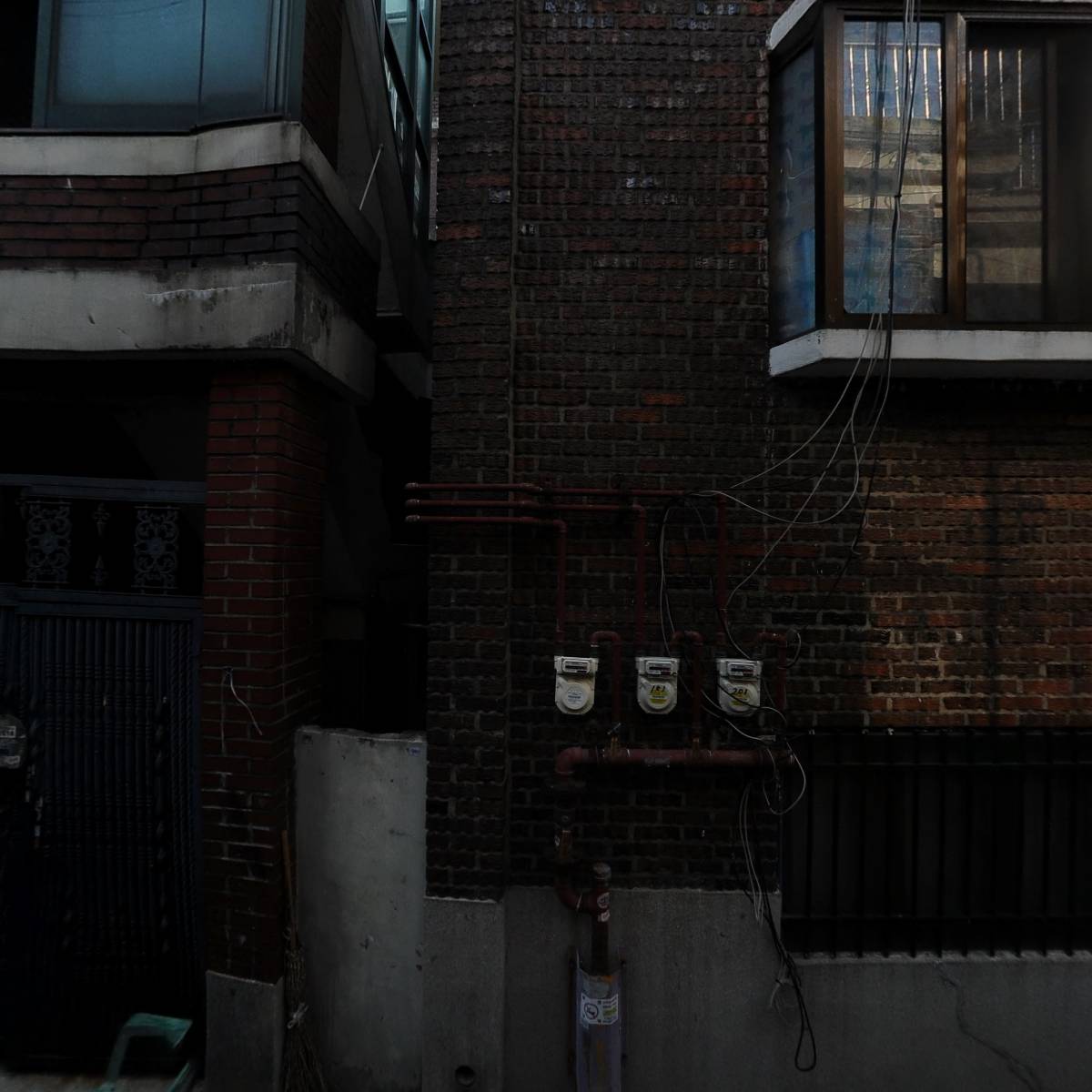 리현컴퍼니