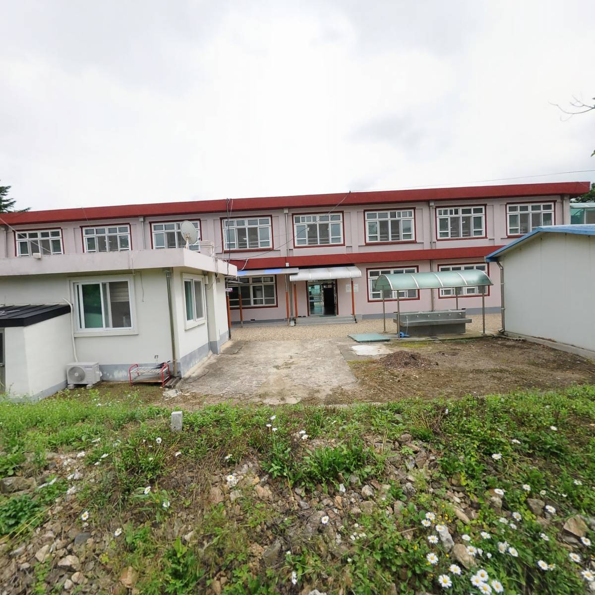 용화초등학교