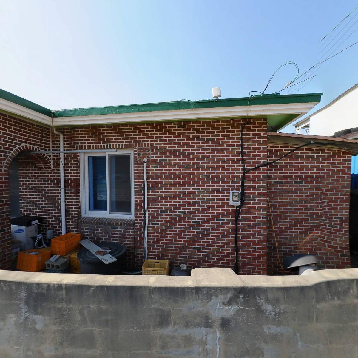 진흥산업영어조합법인