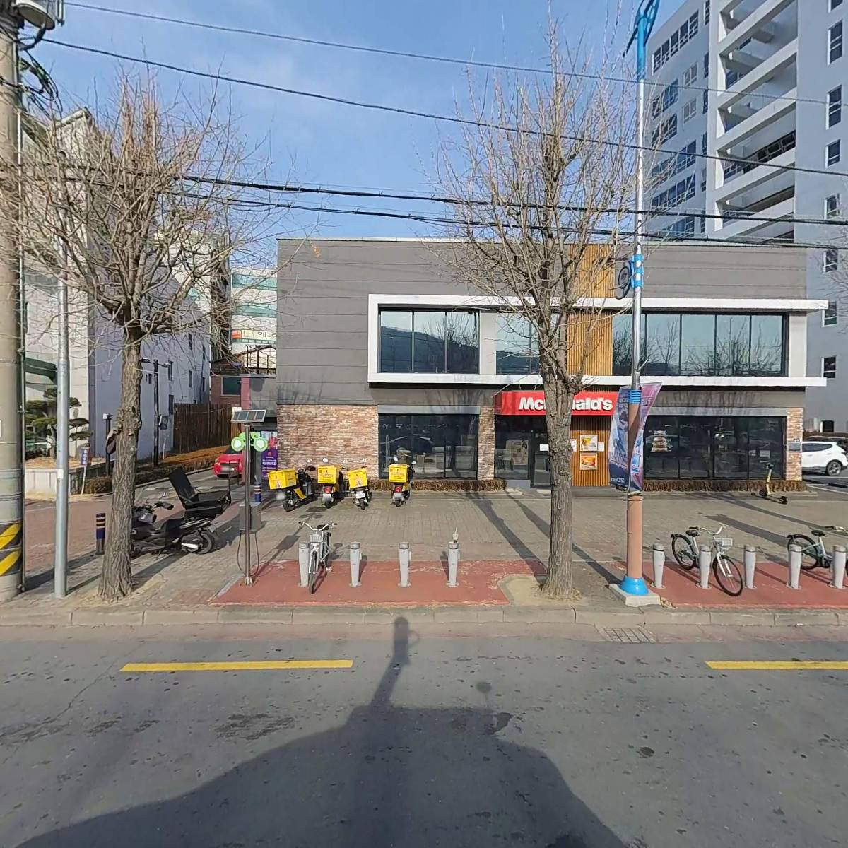 한국맥도날드(유)창원내서DT점