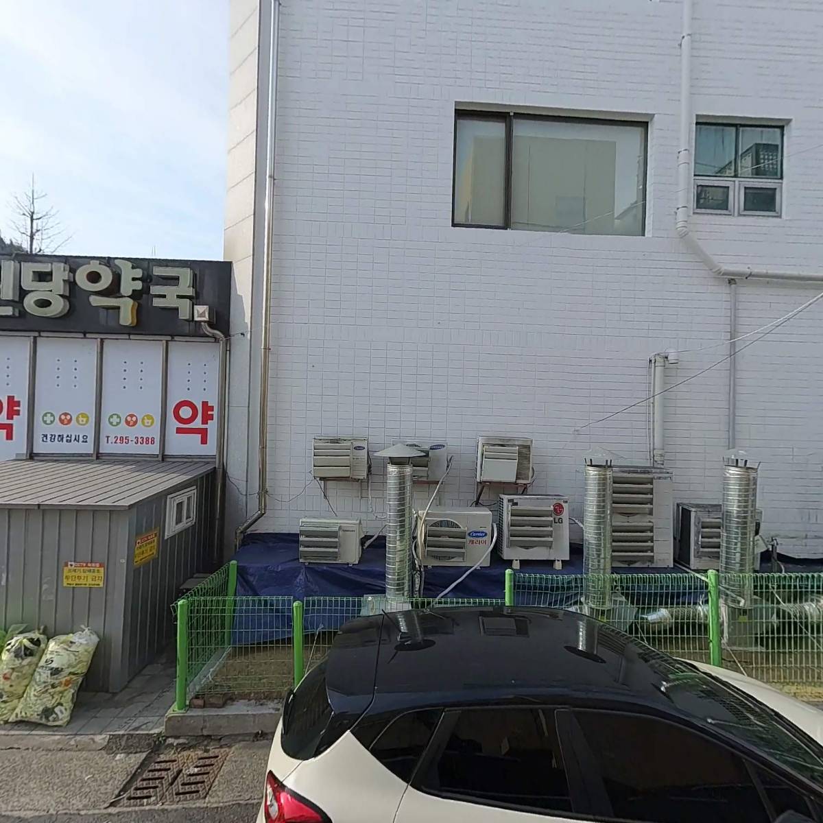 한국맥도날드 유한회사 마산석전DT점_3