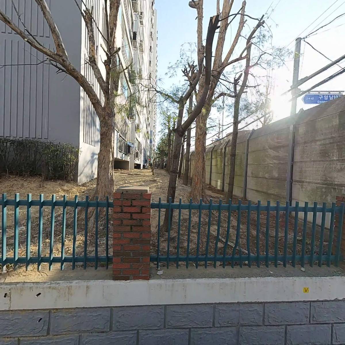 컴포즈커피마산창신대점_3