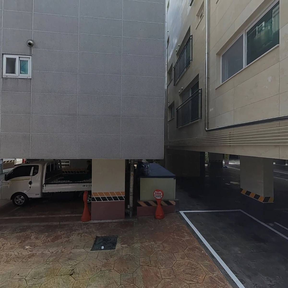 에이치커뮤니케이션