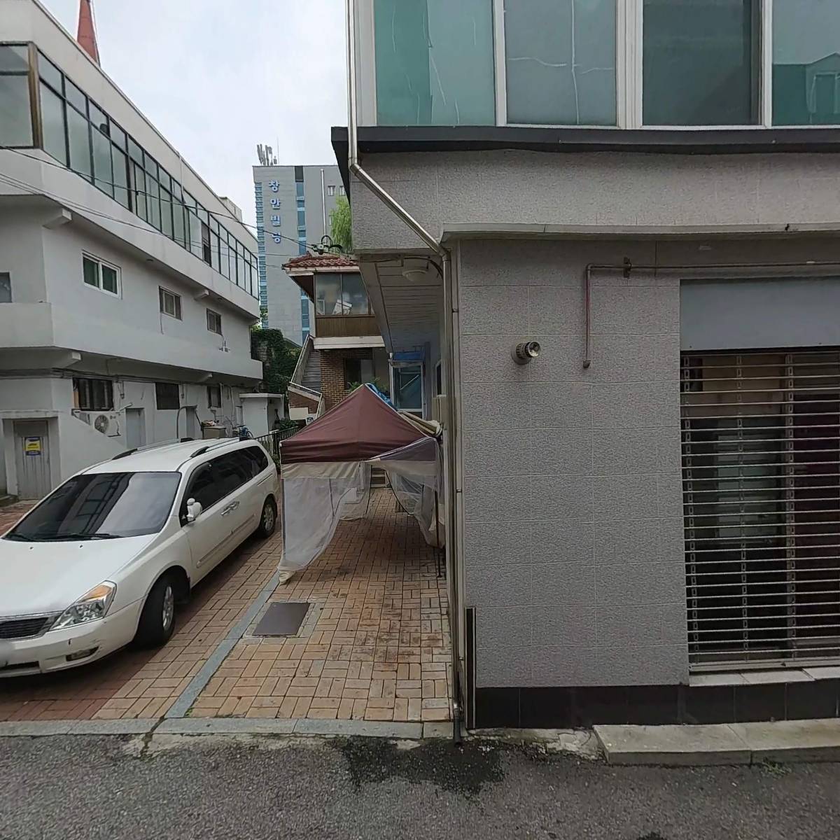 더웃는치과_3