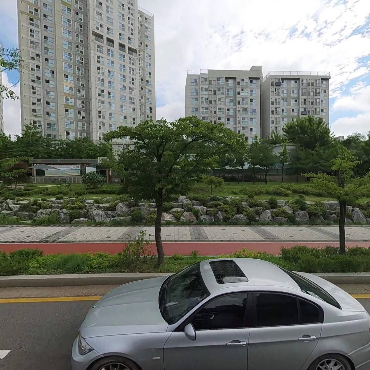 (주)움직이는예술학교