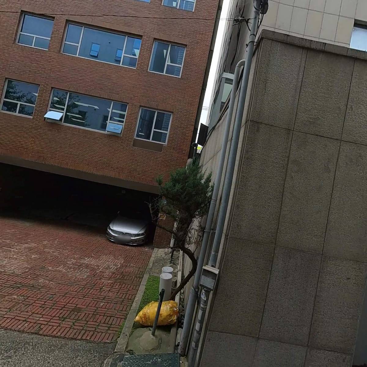 (주)에스코알티에스