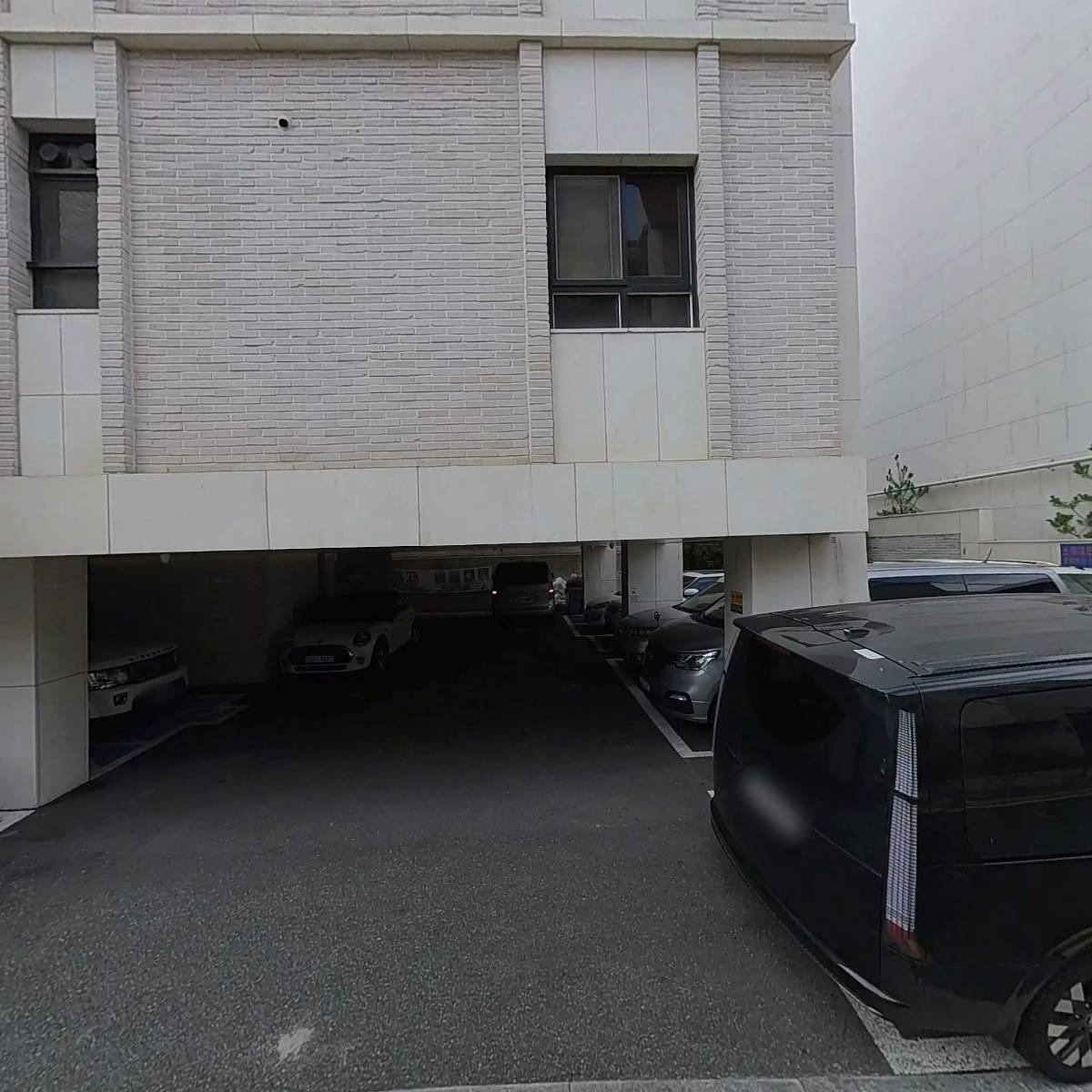 에이더블유디(AWD)