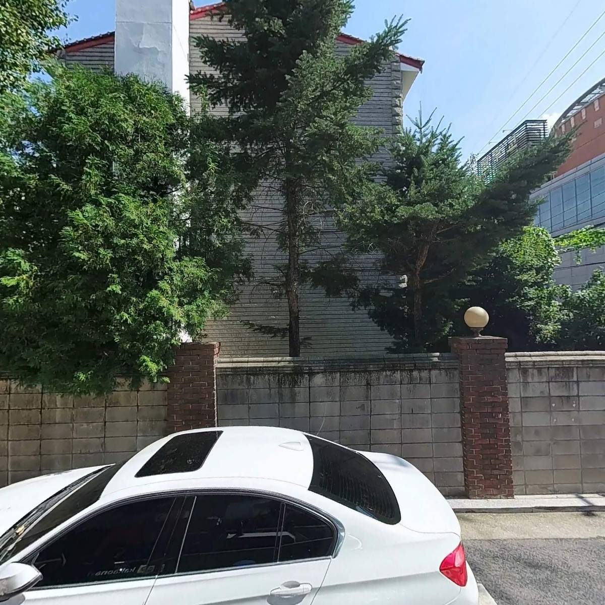 주식회사 브랫빌리지