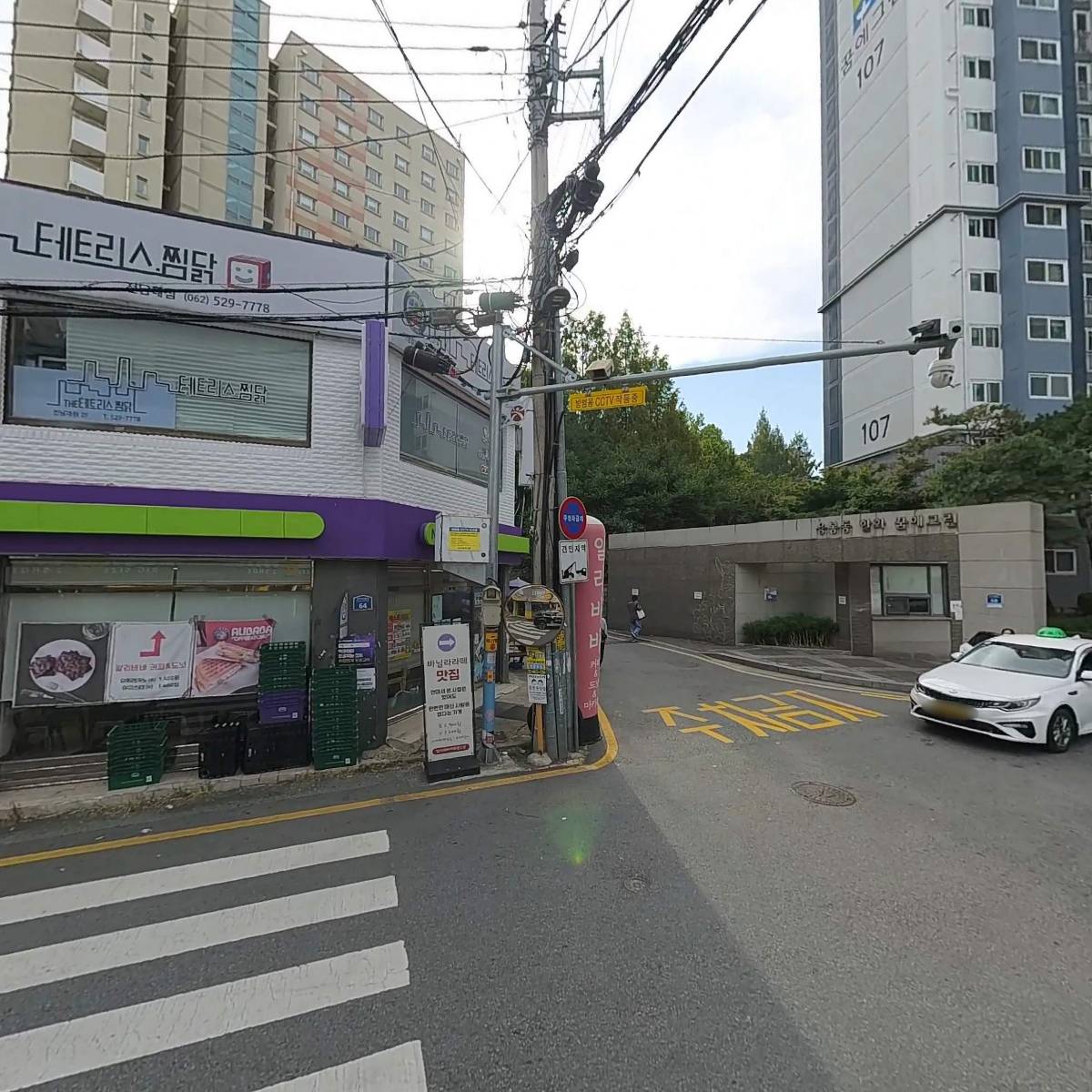 메가엠지씨커피전대예대점_3
