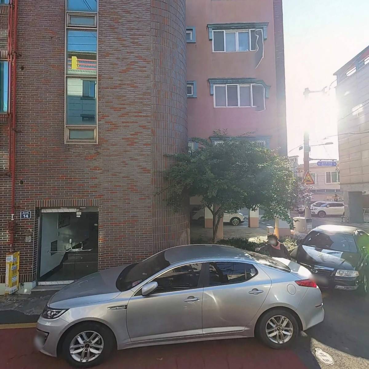 주식회사 에스컴(지점)