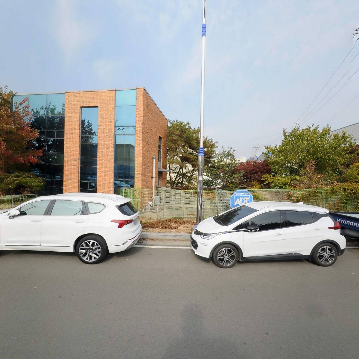 (주)에이더블유이엔지_3