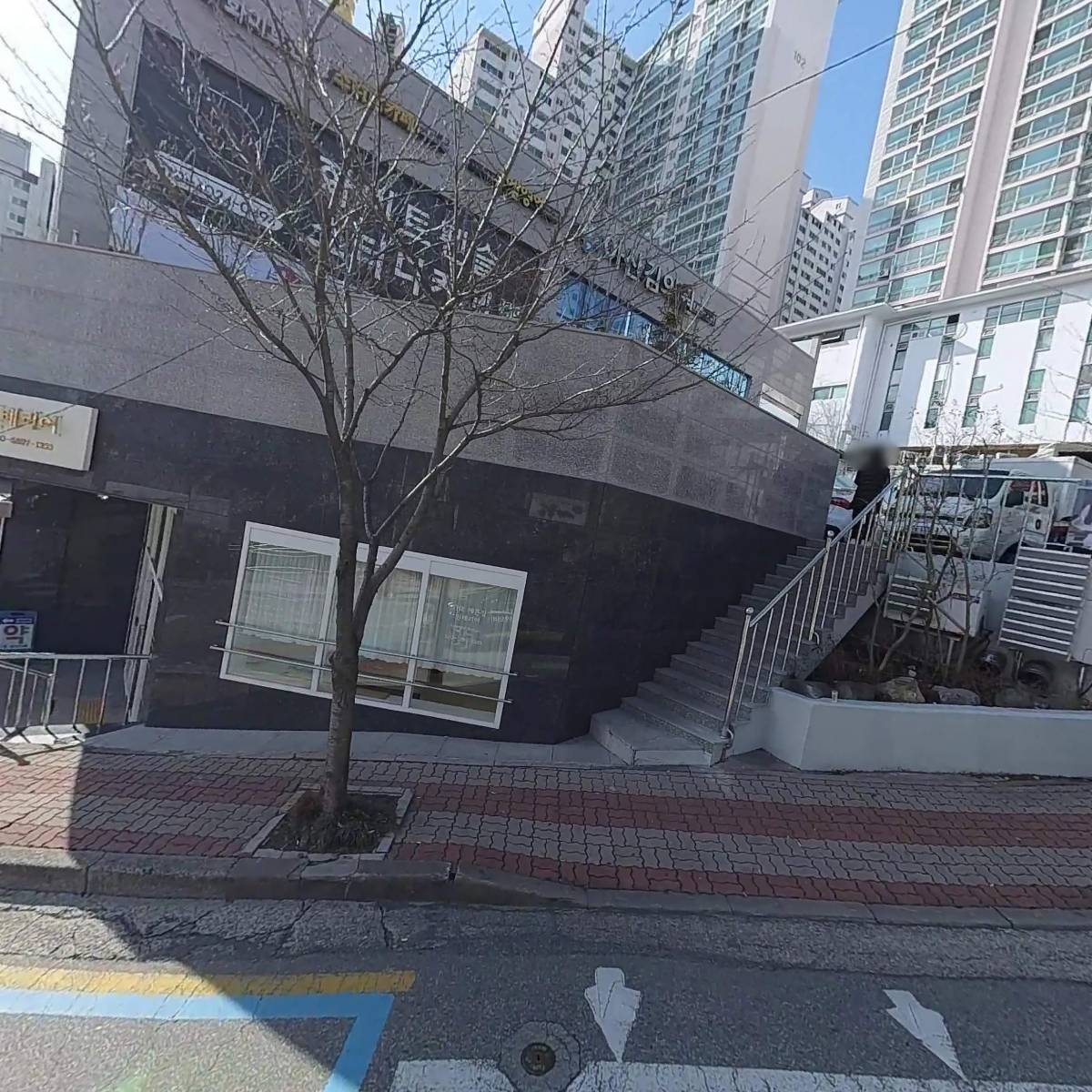 예가족발
