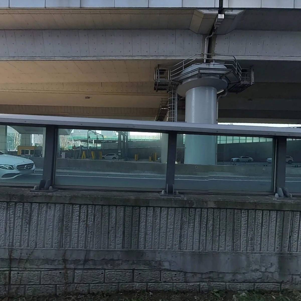 이루리스터디카페 벡스코역점_3