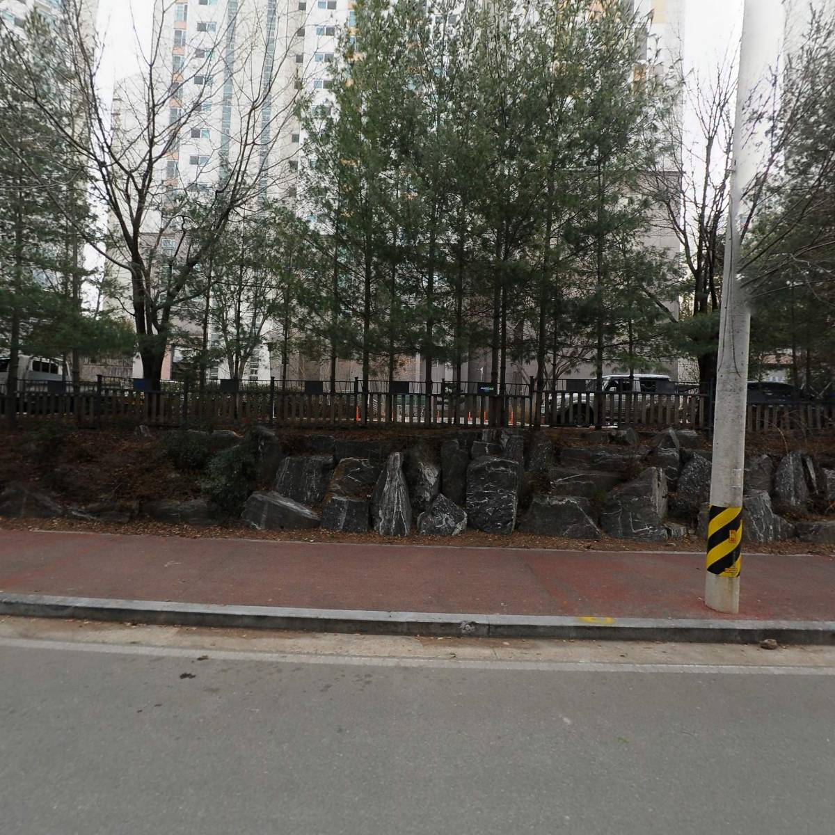 디케이(DK)동키치킨 진주금산점_3