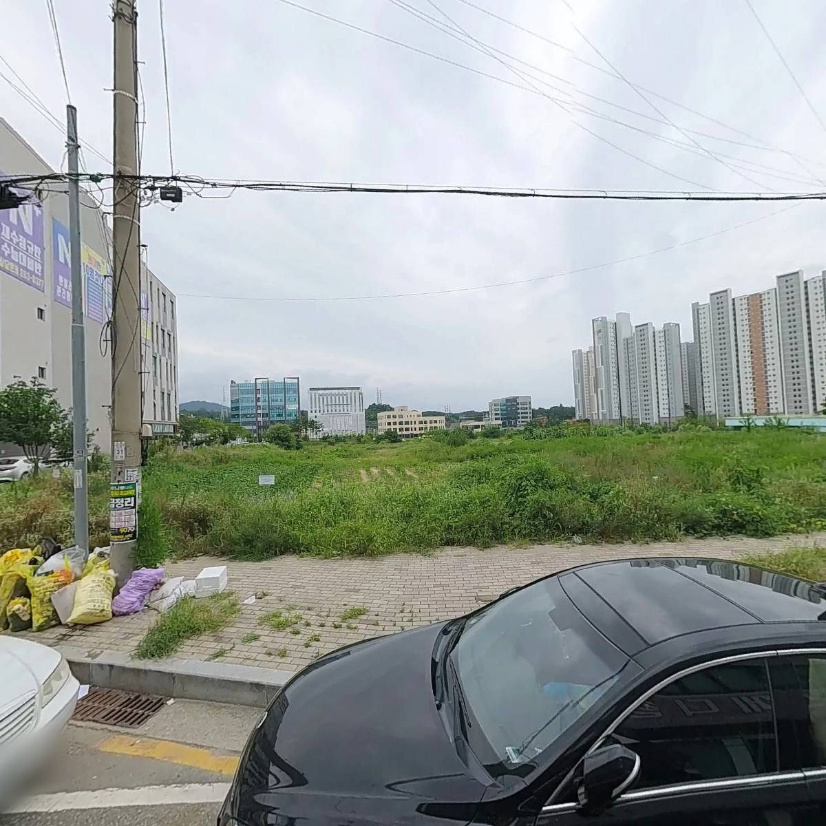 로뎀나무 북카페