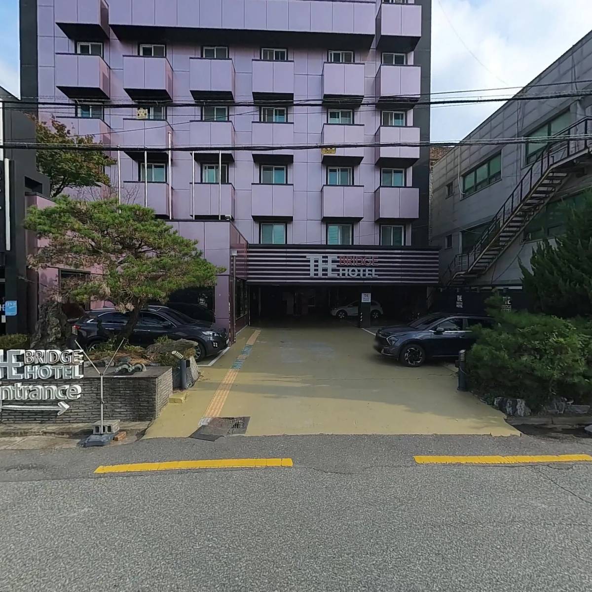 더브릿지호텔