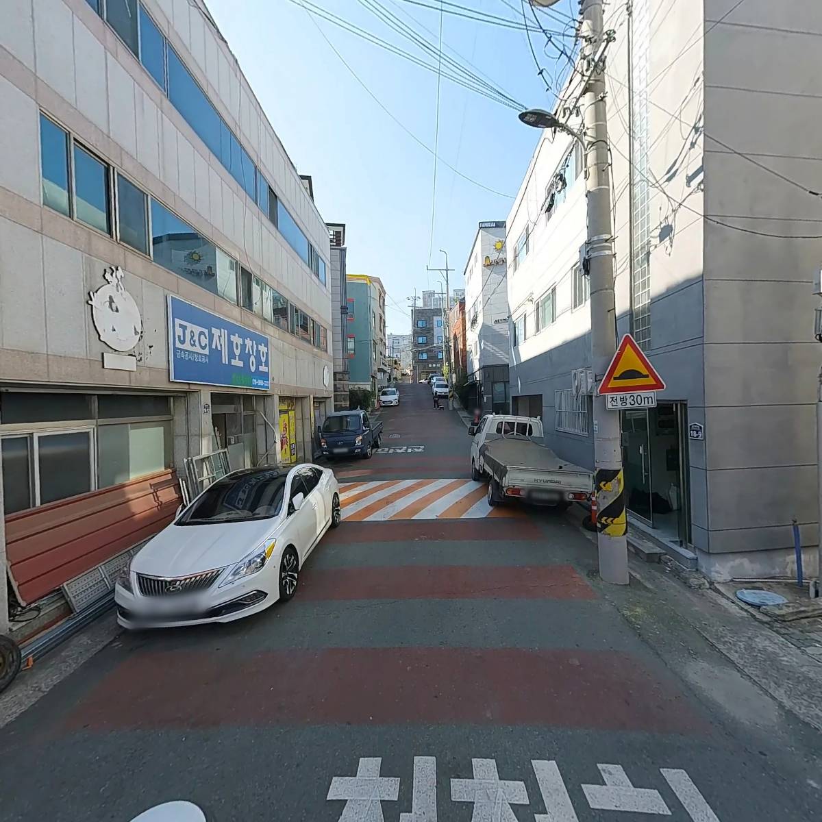 투모어스텝스 스튜디오(Two More Steps Studio)_2